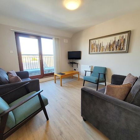Donegan Court Aparthotel กัลเวย์ ภายนอก รูปภาพ
